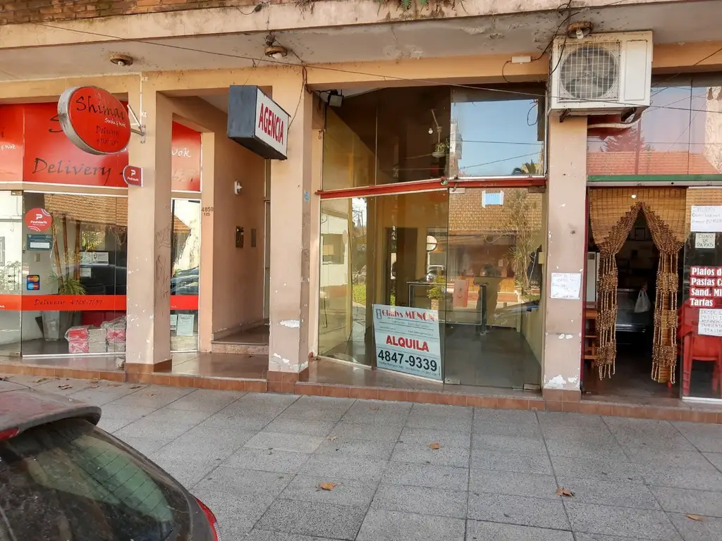Foto de Excelente Local, 30mt de Alvear, 3 x 10, POSIBILIDAD DE COCHERA!!!, imagen 2