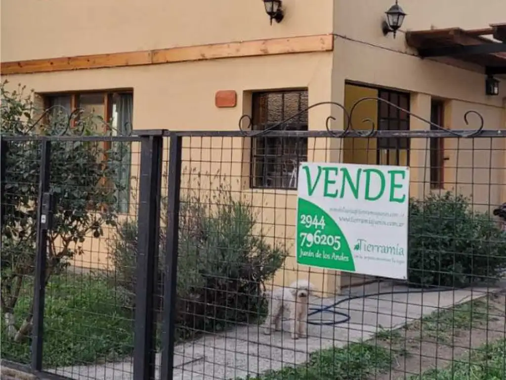 Foto de Casa 3 dormitorios más departamento. Céntrica. Junín de los Andes Apto, imagen 3