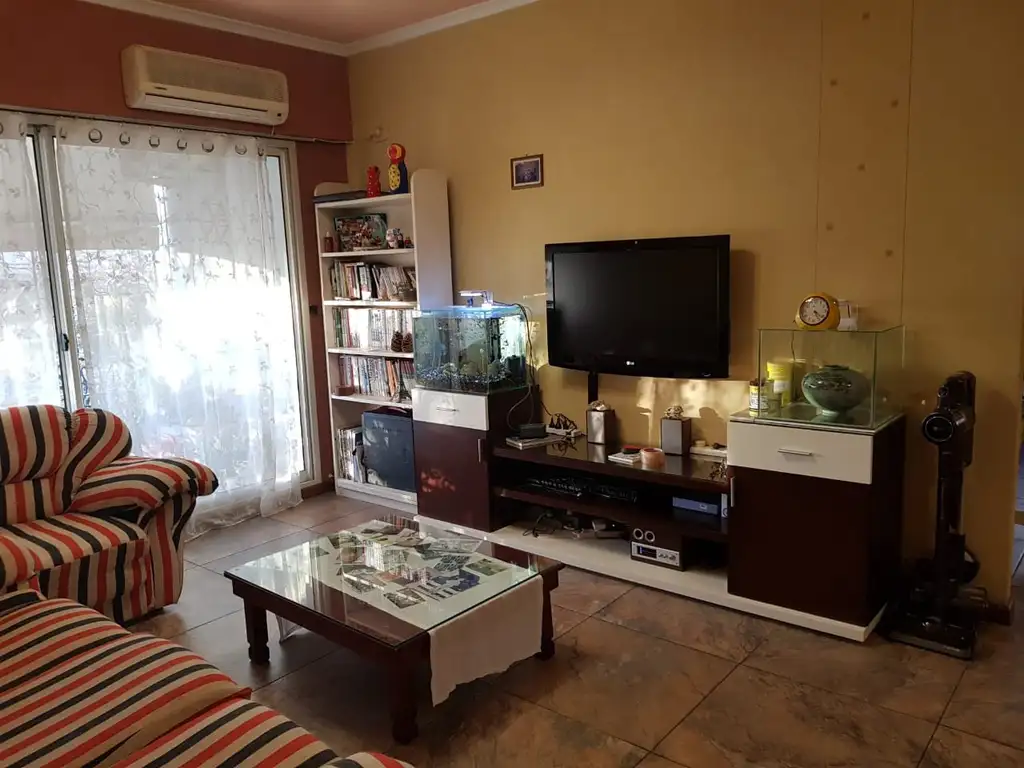 Foto de Excelente 4 ambientes en edificio de categoría con cochera fija incluída, imagen 3