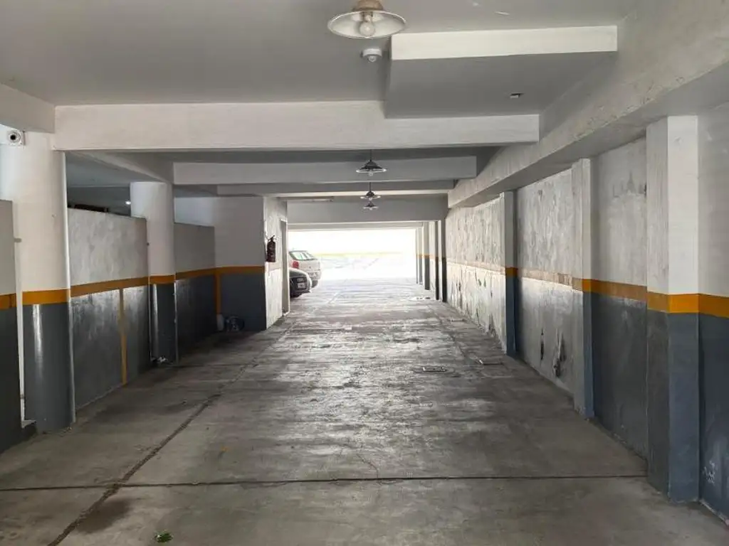 Foto de Oportunidad Cochera semicubierta CABA- Villa Pueyrredon, imagen 2