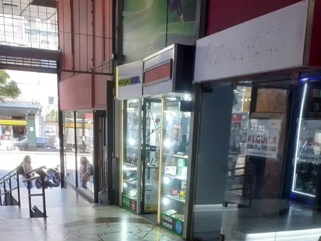 Foto de VENTA DE LOCAL EN GALERIA RIO DE JANEIRO- BELGRANO, imagen 2