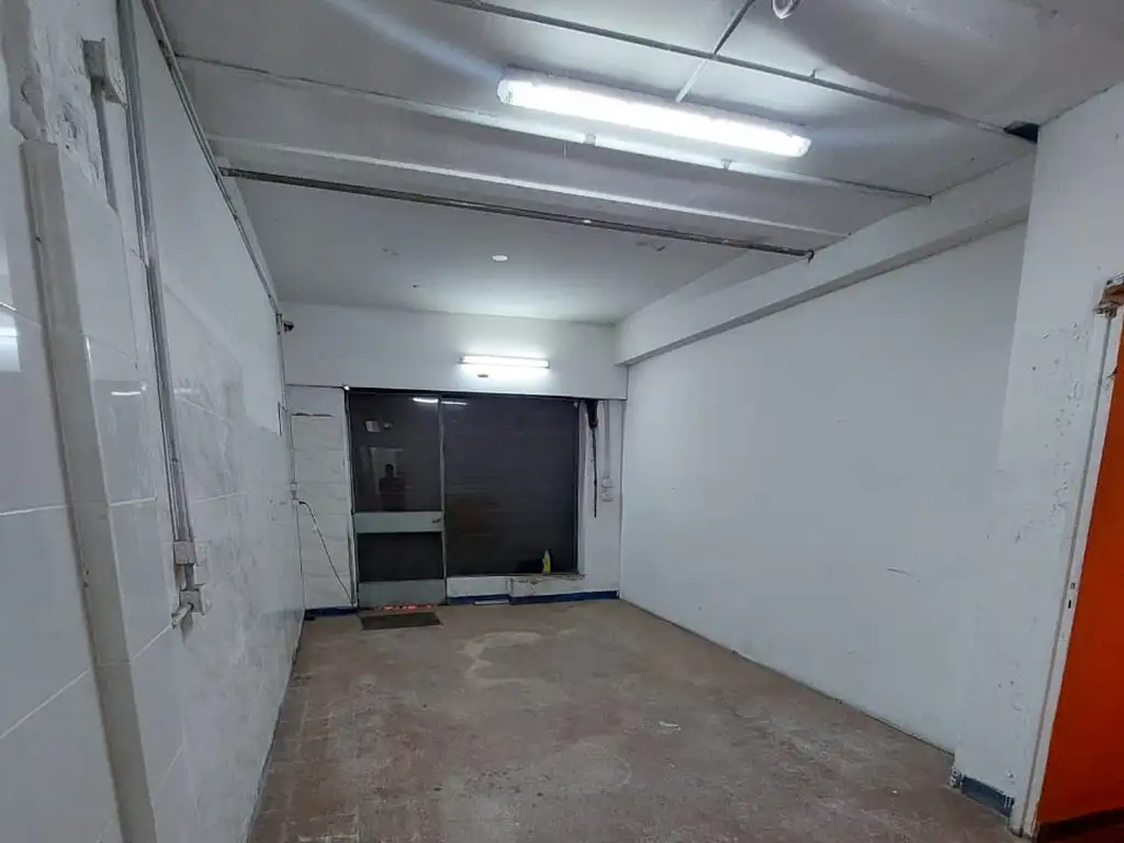Foto de Gran local comercial con excelente amplitud de 100m2 y múltiples usos, imagen 5