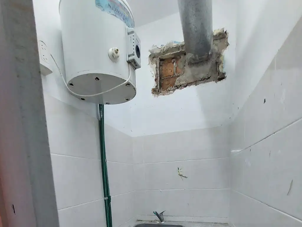 Foto de Gran local comercial con excelente amplitud de 100m2 y múltiples usos, imagen 4