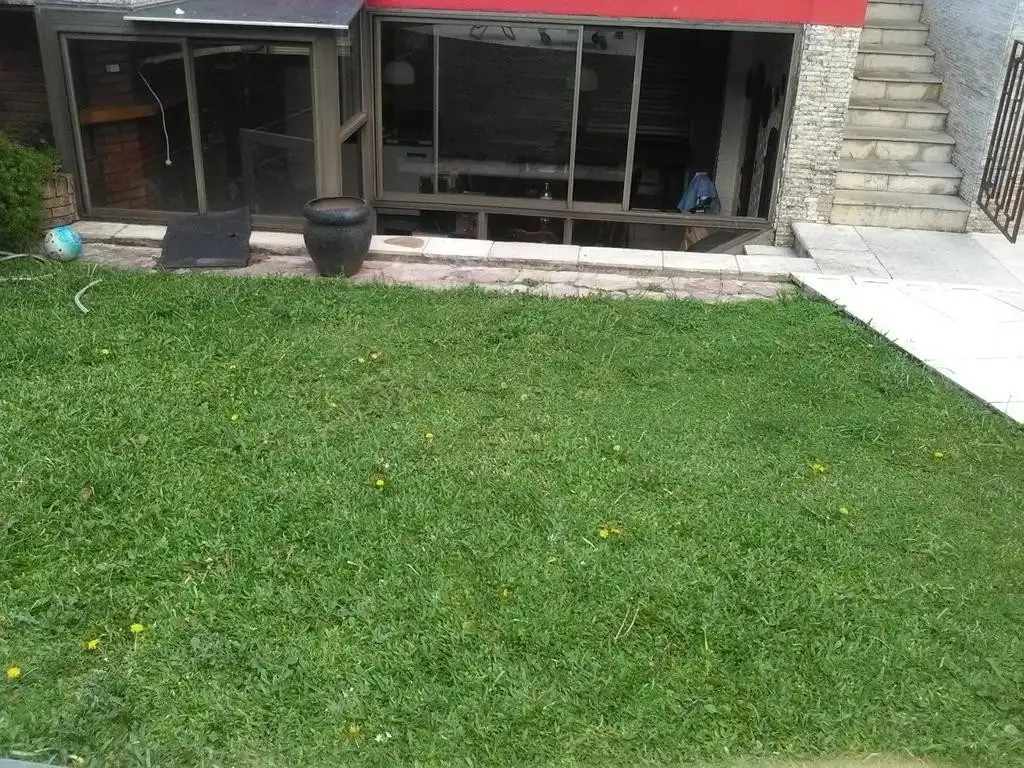 Foto de IMPACTANTE CASA LOTE PROPIO DE 10 x 40 GARAGE VARIOS AUTOS, imagen 3