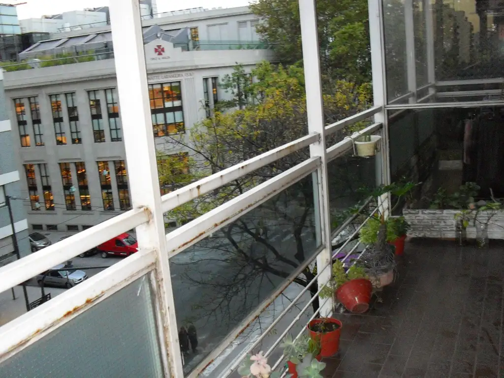 Foto de 4 AMBIENTES AL FRENTE CON BALCON Y DOS BAÑOS, imagen 1