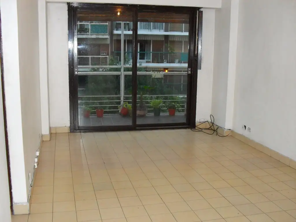 Foto de 4 AMBIENTES AL FRENTE CON BALCON Y DOS BAÑOS, imagen 4