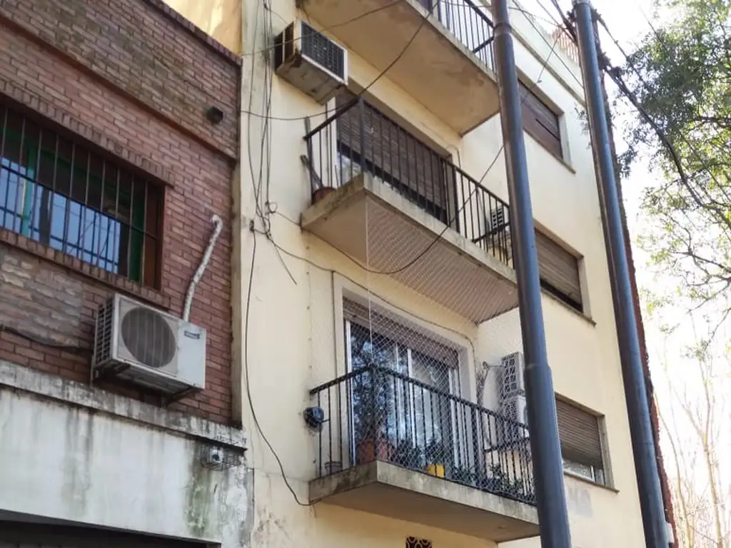 Foto de Vendo. Dpto. excelente estado, 3 ambientes contra frente. Expensas, imagen 2