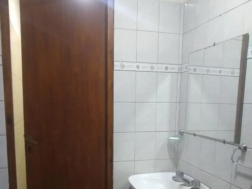 Foto de Alquiler en bloque. Chalet + dpto 3 ambientes con parque., imagen 4