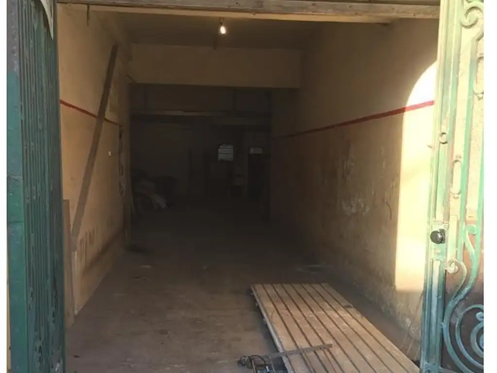 Foto de OPORTUNIDAD!!!! Local de 420m2. Sin Exp. Vivienda o Comercial., imagen 3