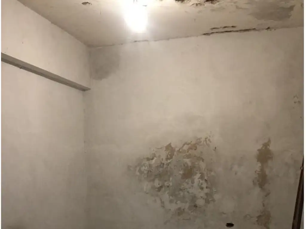 Foto de OPORTUNIDAD!!!! Local de 420m2. Sin Exp. Vivienda o Comercial., imagen 4