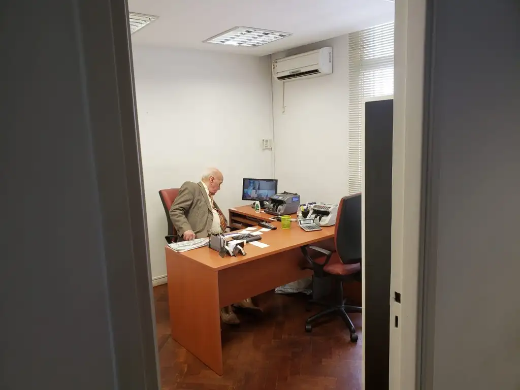 Foto de Oficina al frente en pleno centro neurálgico de la ciudad, imagen 3