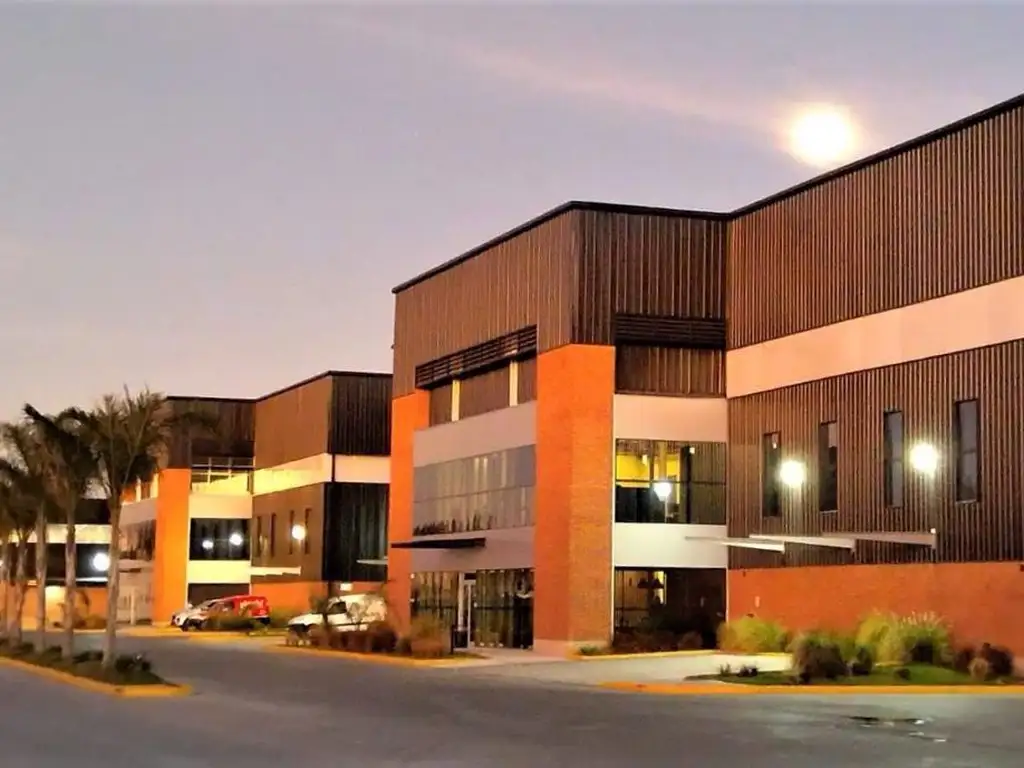 Foto de Predio Industrial - Ofic, Naves, depósitos, espac mixtos., imagen 4