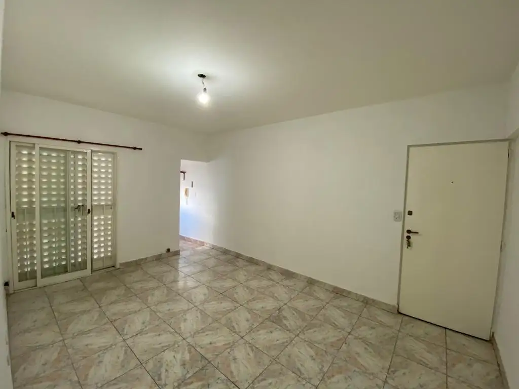 Foto de Departamento de 2 ambientes en primer piso por escalera, abona bajas, imagen 5