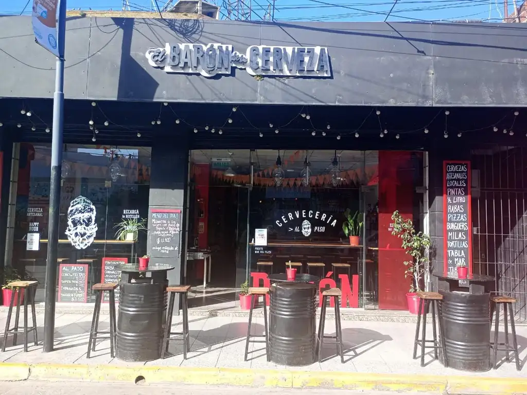 Foto de Local comercial zona comercial puerto,100 m2 C/espacio aéreo, imagen 1