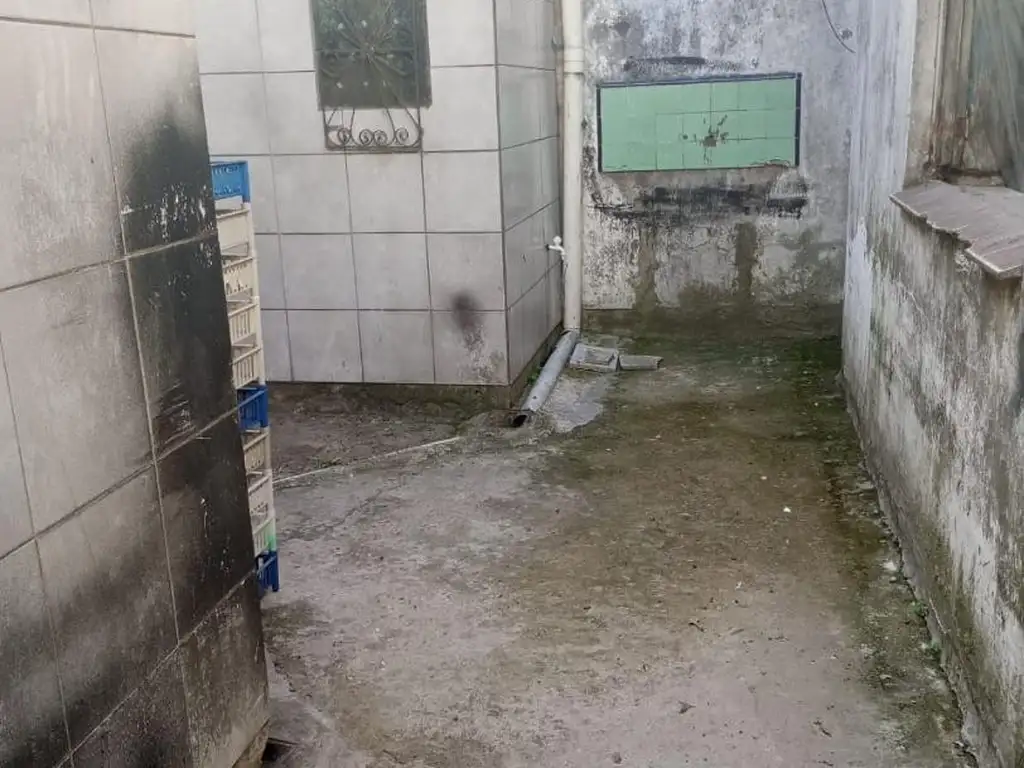 Foto de Local comercial zona comercial puerto,100 m2 C/espacio aéreo, imagen 5