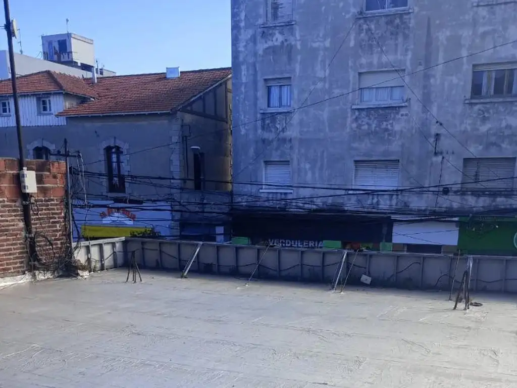 Foto de Local comercial zona comercial puerto,100 m2 C/espacio aéreo, imagen 4