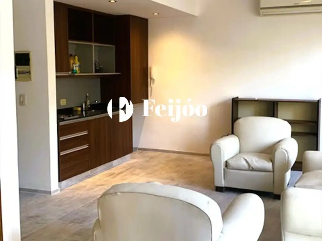 Foto de ALQUILER | Dpto. de 1 amb. amplio, divido, con balcón • Excelente, imagen 1