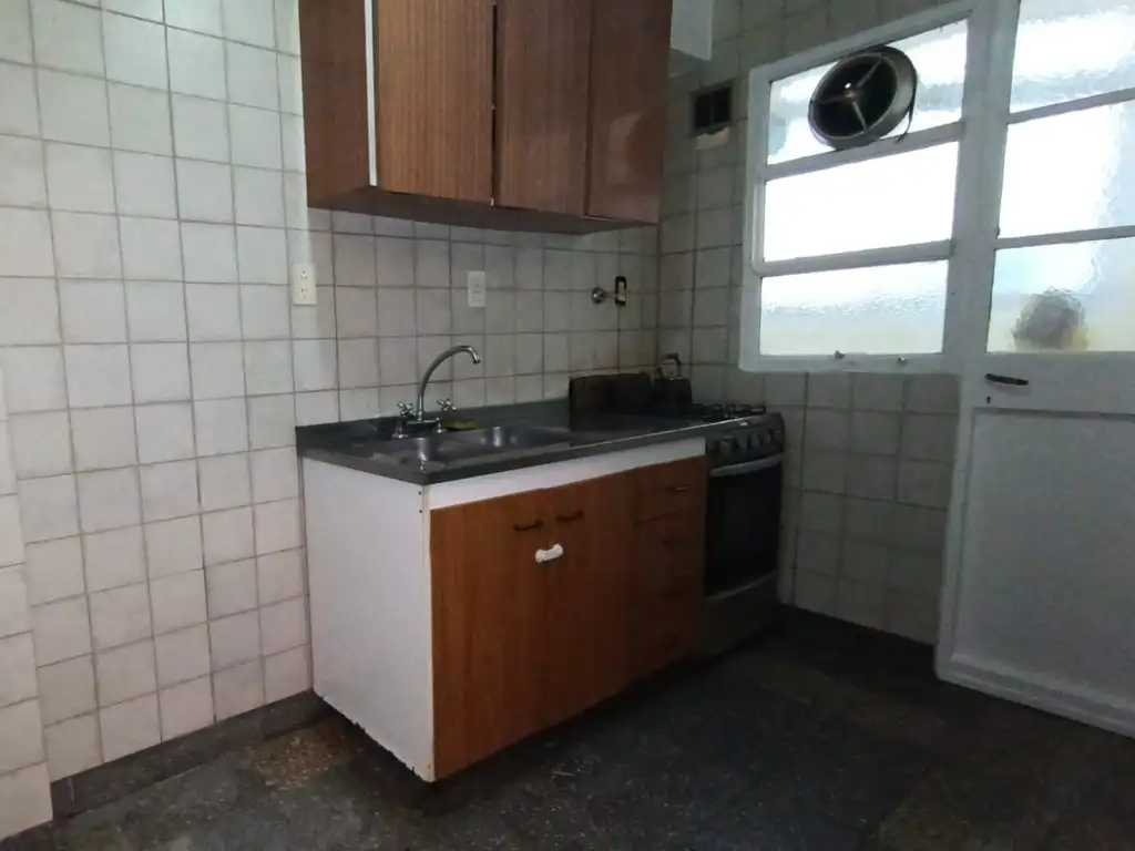 Foto de 3 AMBIENTES en lo mejor de CABALLITO - LUZ y SILENCIO!!!, imagen 1
