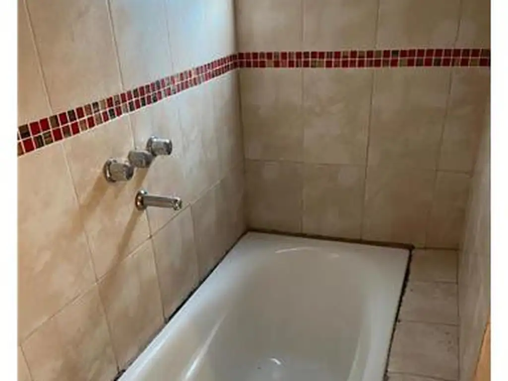 Foto de DEPARTAMENTO 3 AMBIENTES - ZONA CENTRO, PRESIDENTE ROQUE SÁENZ PEÑA, imagen 2