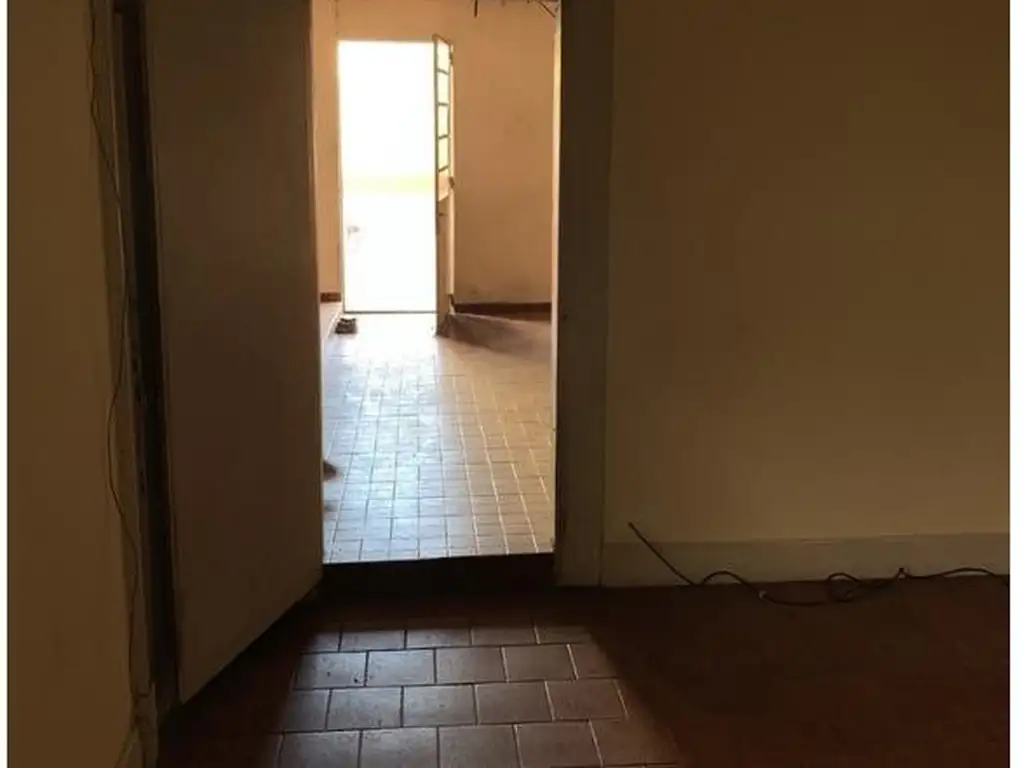 Foto de LOTE 8,66 X 31 IDEAL CONSTRUCTOR EXCELENTE ZONA, imagen 2