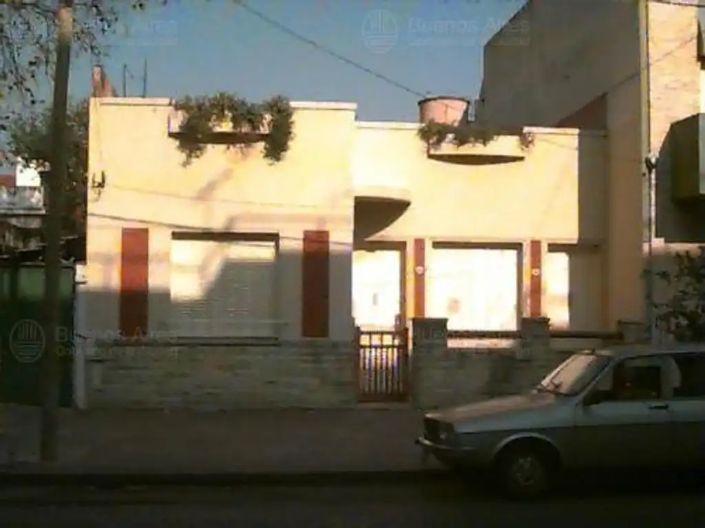 Foto de CASA EN LOTE PROPIO EN MONTE CASTRO, imagen 1