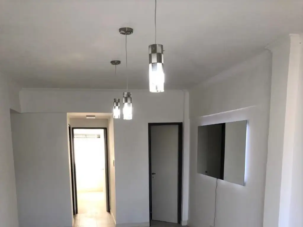 Foto de Departamento 2 ambientes reciclado en barrio Puerto, imagen 1