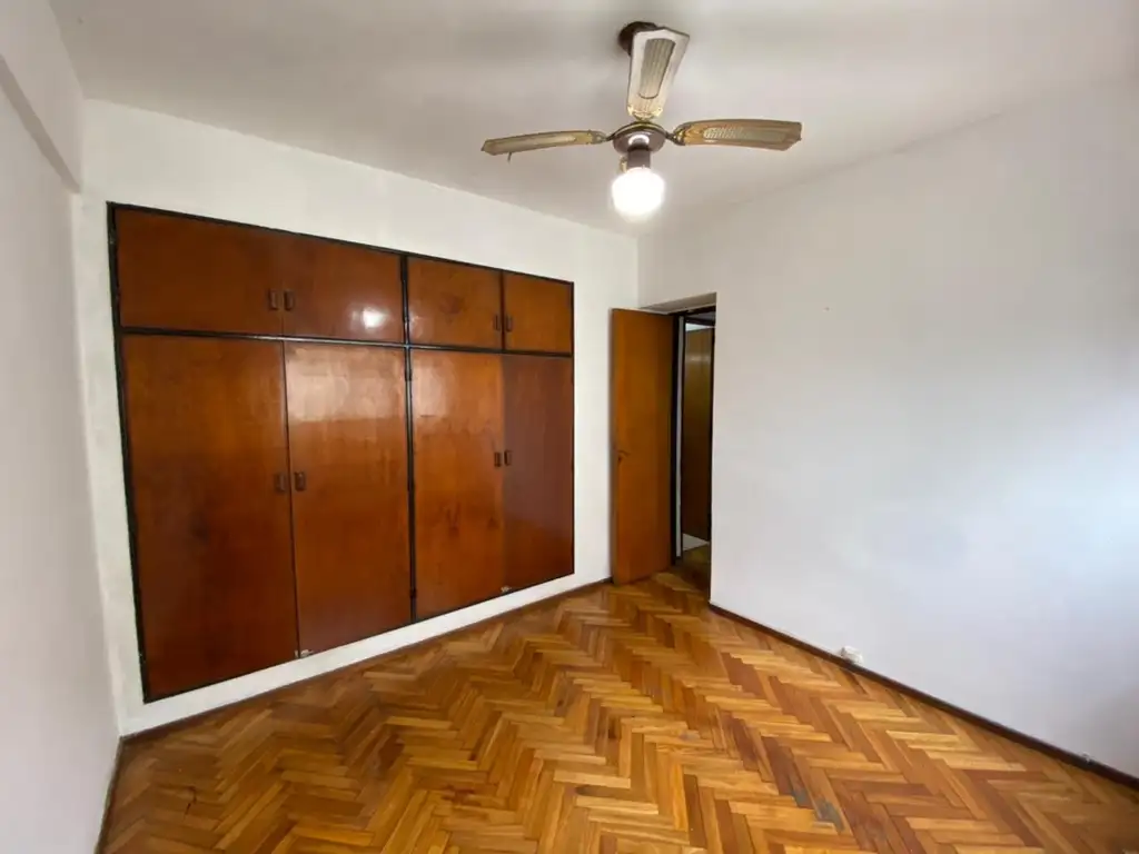 Foto de Departamento de 2 ambientes espaciosos con balcon cubierto y vista, imagen 1