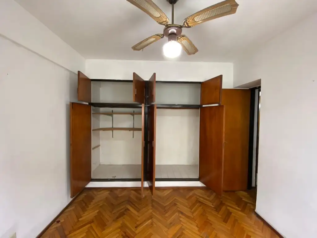 Foto de Departamento de 2 ambientes espaciosos con balcon cubierto y vista, imagen 3
