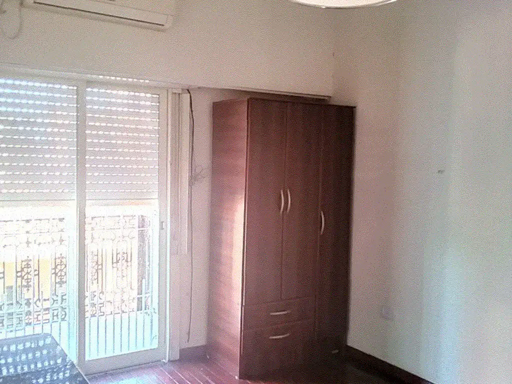 Foto de MONOAMBIENTE - AL FRENTE CON BALCON - SEGUNDO PISO POR ESCALERA, imagen 5