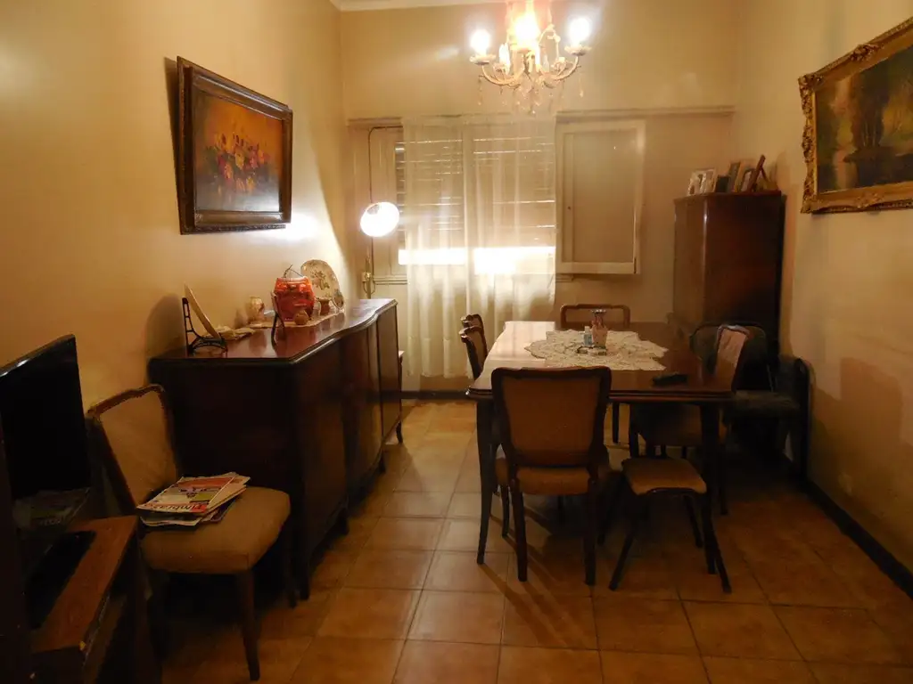 Foto de VENTA DEPARTAMENTO 3 AMBIENTES EN PLANTA BAJA AL FRENTE SIN EXPENSAS, imagen 2