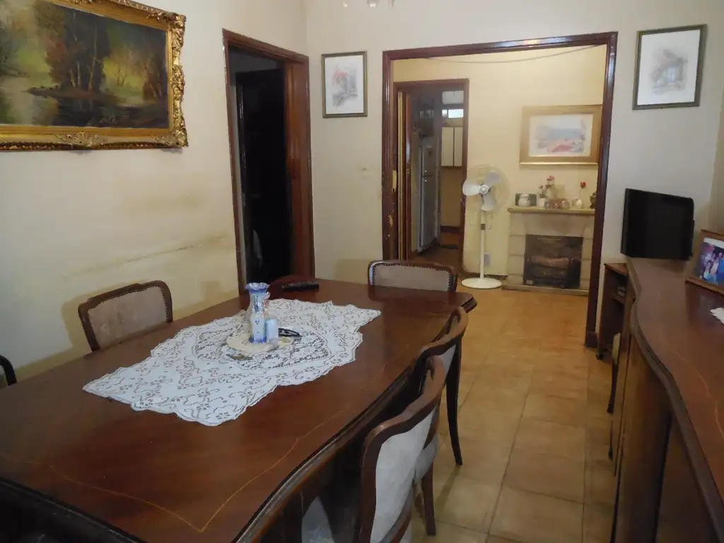 Foto de VENTA DEPARTAMENTO 3 AMBIENTES EN PLANTA BAJA AL FRENTE SIN EXPENSAS, imagen 3