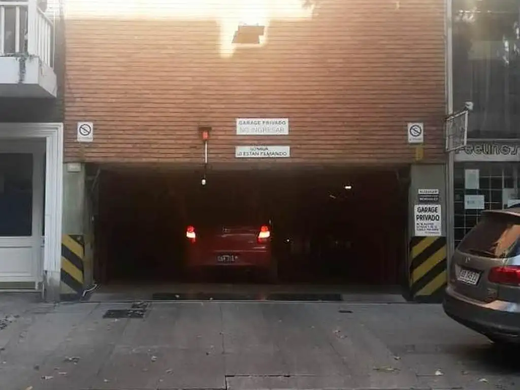 Foto de Cocheras en venta sobre la calle Juramento!!!, imagen 1
