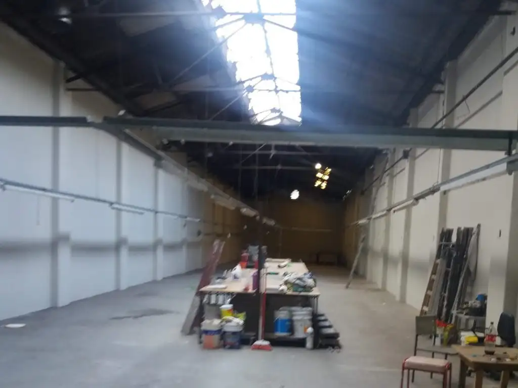 Foto de EXCELENTE GALPON SOBRE LOTE DE 8.50X60M EN UNA PLANTA, imagen 1