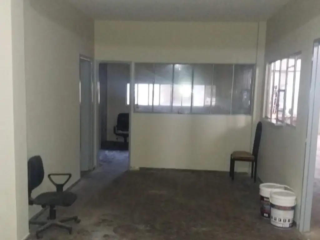 Foto de EXCELENTE GALPON SOBRE LOTE DE 8.50X60M EN UNA PLANTA, imagen 3