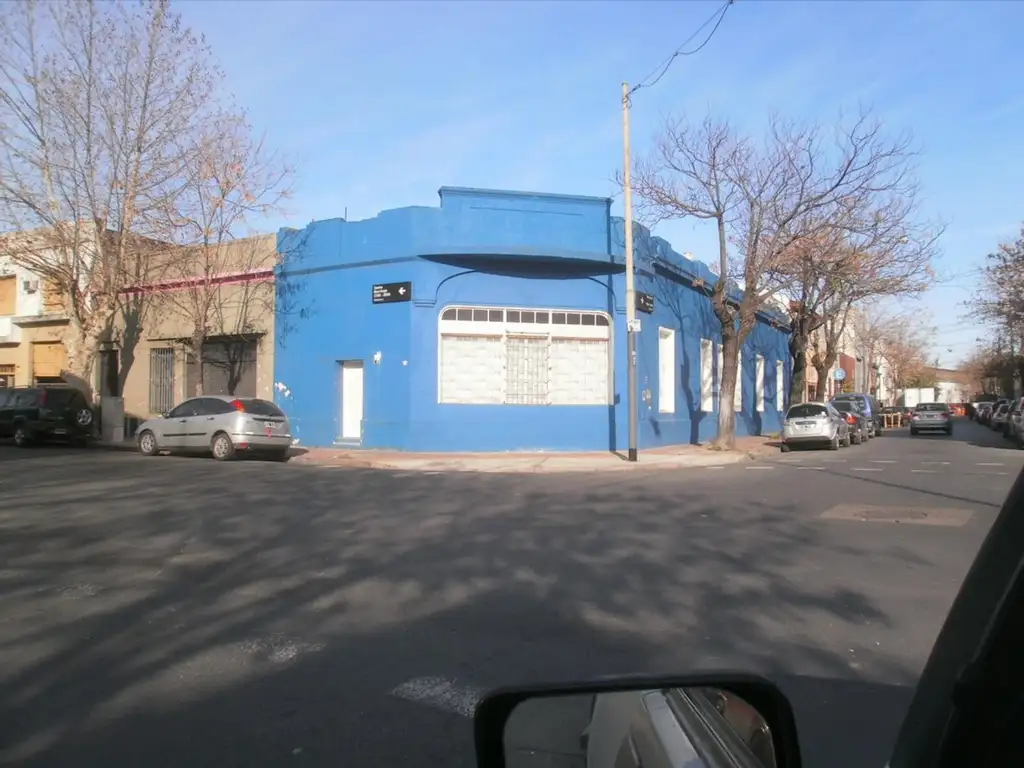 Foto de OPORTUNIDAD INVERSOR. propiedad en esquina, imagen 2
