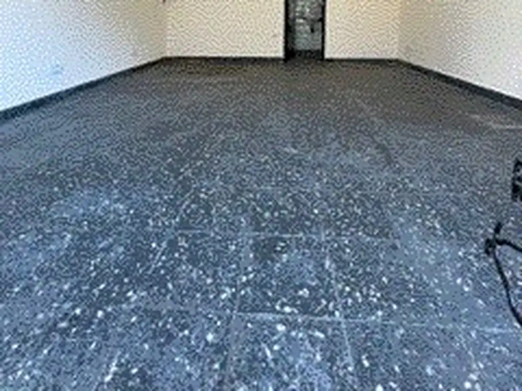 Foto de EXCELENTE LOCAL COMERCIAL A PASOS DE AV. RIVADAVIA SIN EXPENSAS 21 MTS, imagen 5
