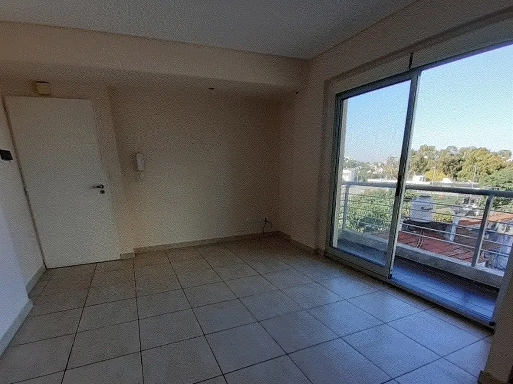 Foto de DEPARTAMENTOS 2 AMB. - COCHERA CUBIERTA -, imagen 3