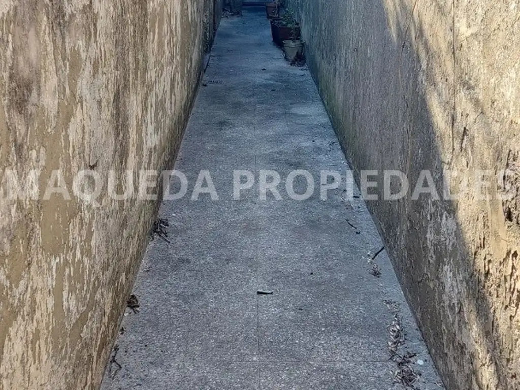 Foto de 2 DEPARTAMENTOS EN BLOCK DE 3 AMB C/U PARA ARREGLAR ¡ GRAN OPORTUNIDAD !, imagen 1
