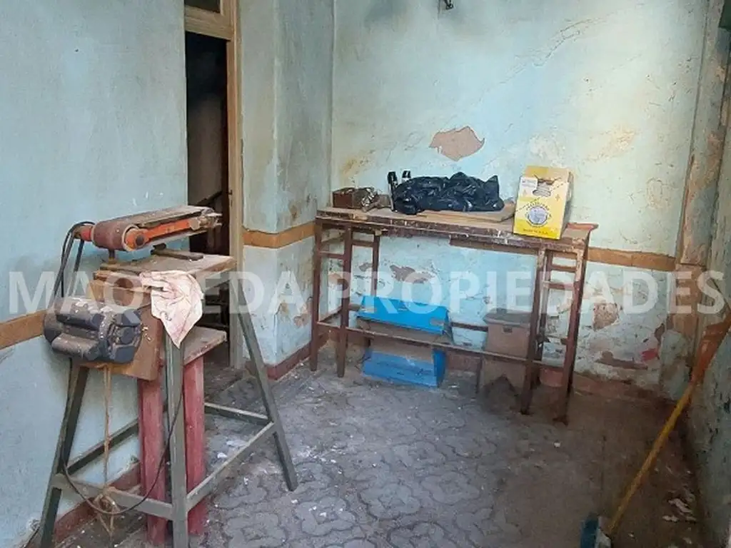 Foto de 2 DEPARTAMENTOS EN BLOCK DE 3 AMB C/U PARA ARREGLAR ¡ GRAN OPORTUNIDAD !, imagen 3