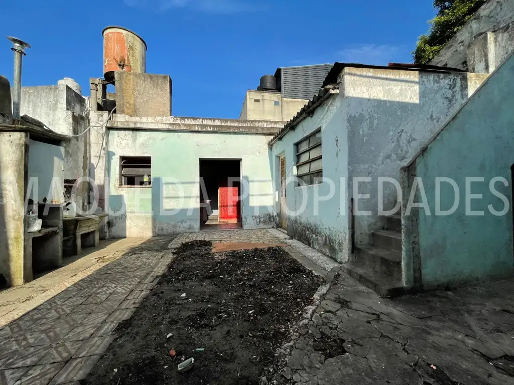 Foto de CASA CON DOS DTOS 3 AMB EN BLOCK PARA ARREGLAR, imagen 2
