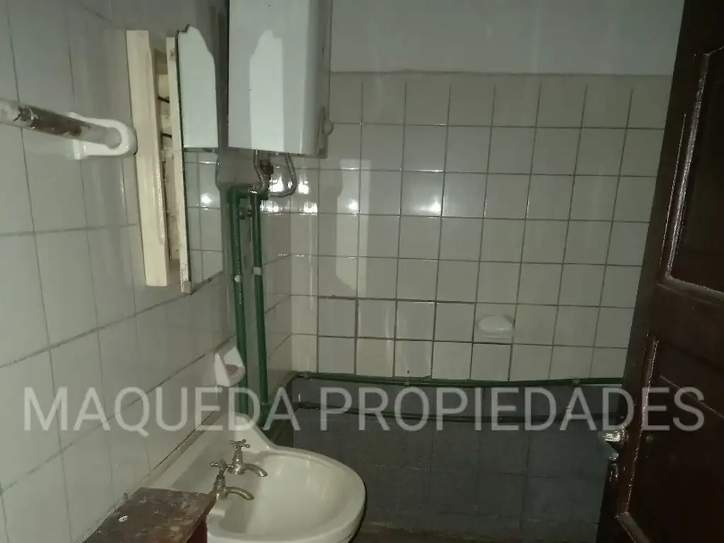 Foto de 3 AMBIENTES, PH ENTRADA POR PASILLO CON TERRAZA SIN EXPENSAS, imagen 4