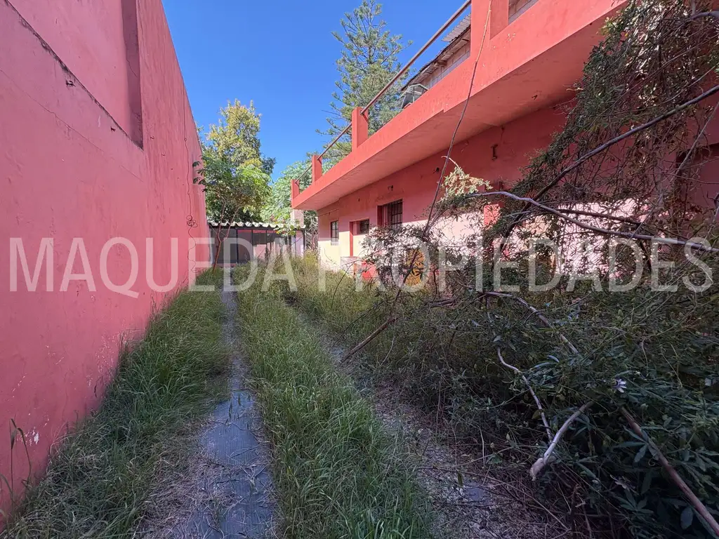 Foto de CASA C/ENTRADA PARA VARIOS AUTOS, QUINCHO Y LOCAL ¡ REBAJADO !, imagen 5