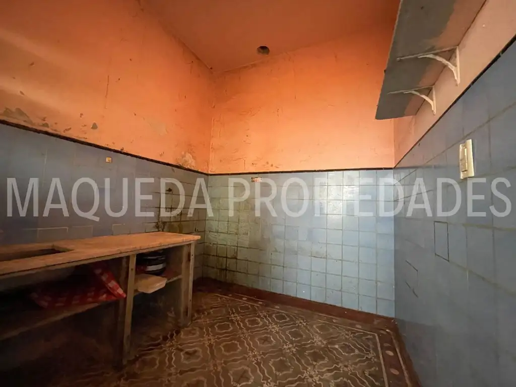Foto de CASA CON DOS DEPARTAMENTOS EN BLOCK A ARREGLAR, imagen 2