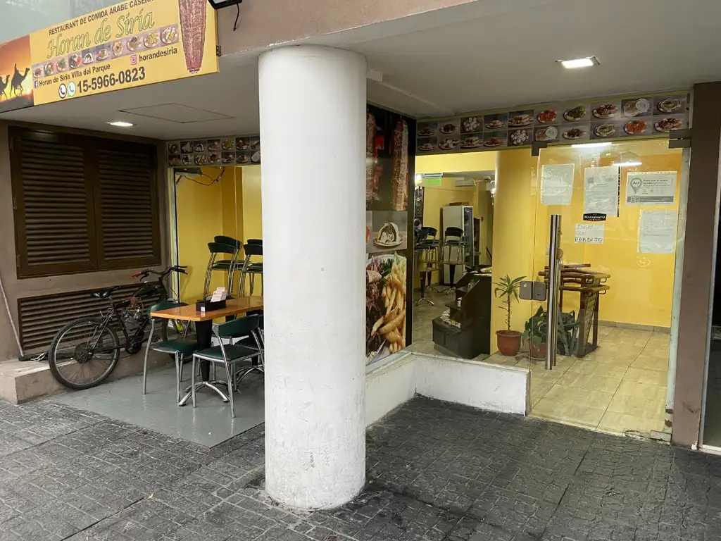 Foto de LOCAL EN VENTA EN VILLA DEL PARQUE A MTS DE CENTRO COMERCIAL, imagen 2