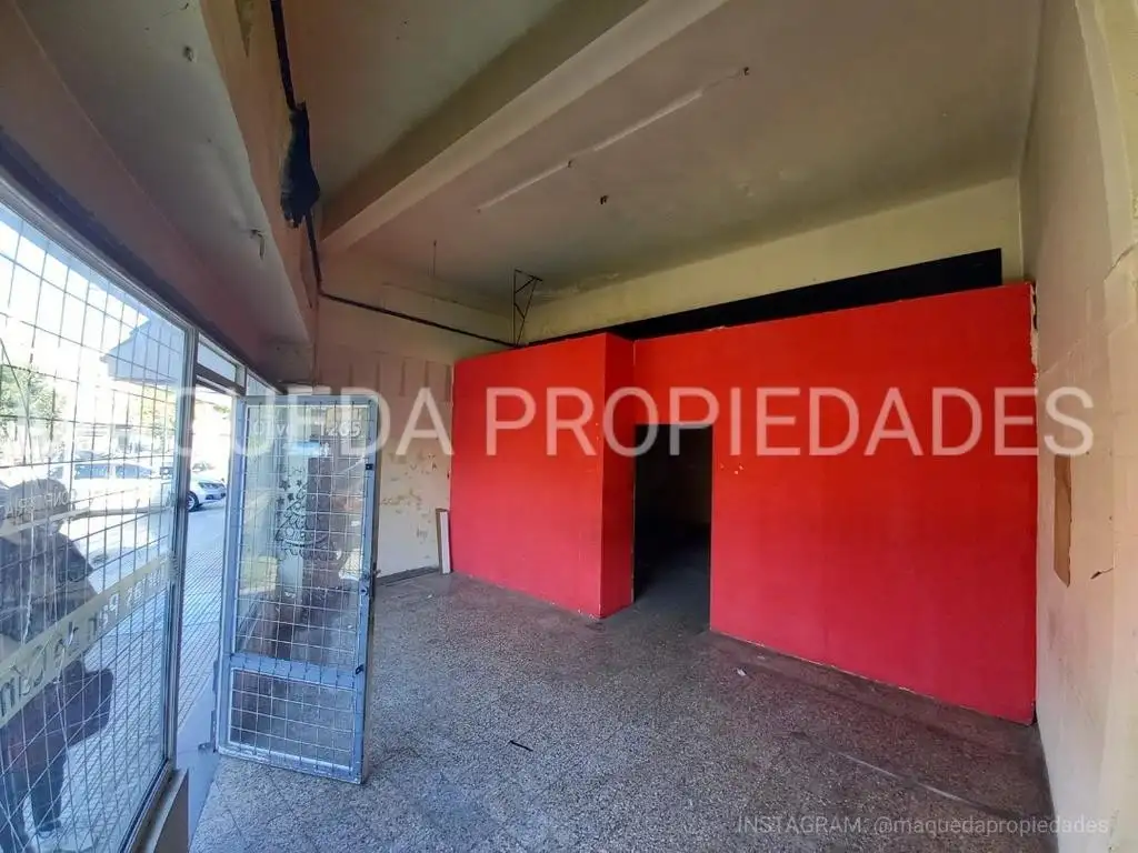 Foto de LOCAL 50 M2 CON GAS SOBRE AV. OLIVERA PRECIO REBAJADO, imagen 4