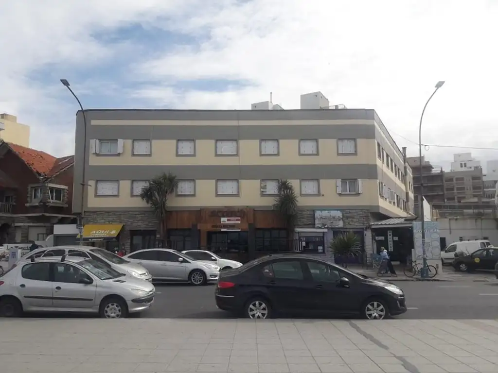 Foto de dto frente al mar zona la perla retasado, imagen 2
