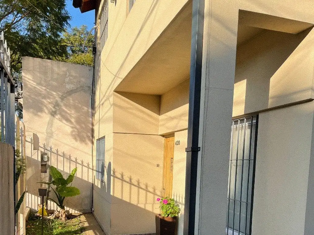 Foto de EXCELENTE CASA PH 3 AMBIENTES PLANTA BAJA, A 4 CUADRAS DE ESTACIÓN., imagen 4