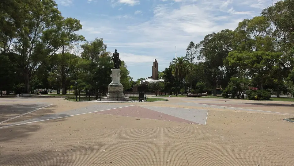 Plaza Almirante Brown en Adrogué, ciudad cabecera del partido