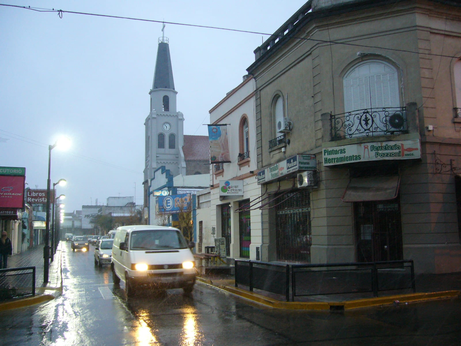 Centro de Berazategui, Capital Nacional del Vidrio