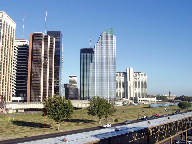Torres de Retiro y Catalinas Norte desde el barrio